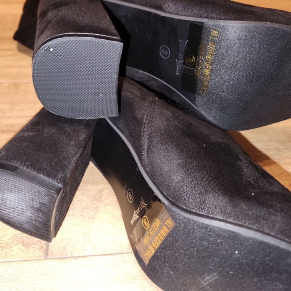 New Thigh High Boots | Size 8 - Picture 5 of 6